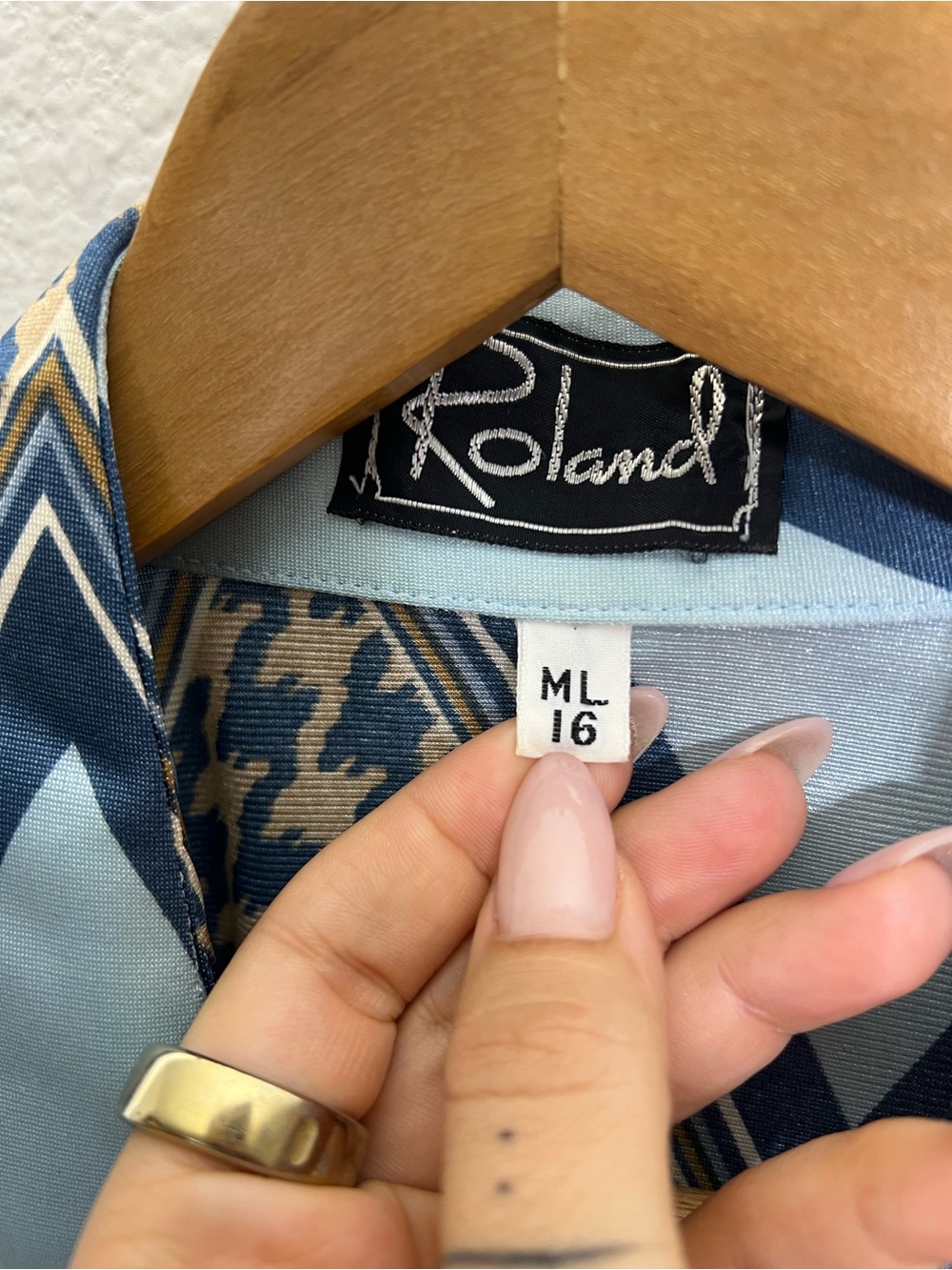 ROLAND • vintage 1970s blue and gold geometric patterned silk shirt - Picture 3 of 8